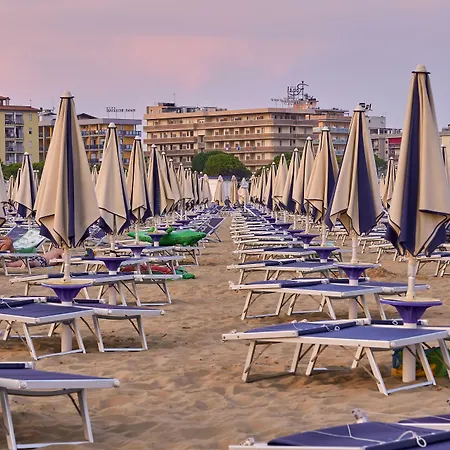 Just 200m From The - Beahost Apartment Bibione